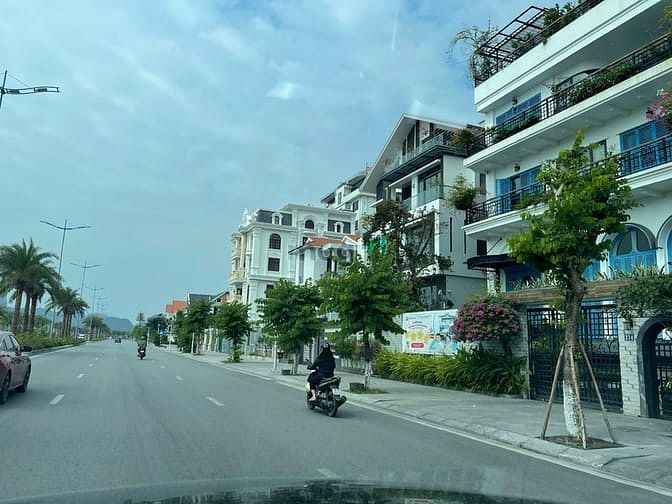 Hình ảnh Cần bán ô đất biệt thự mặt biển Vịnh Hạ Long, gần bãi tắm.