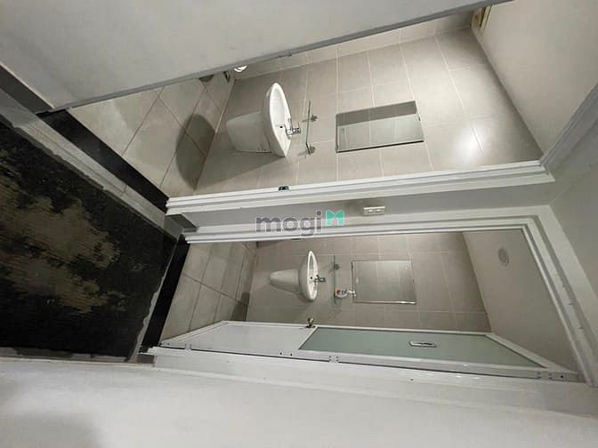 Hình ảnh Bán nhà 5 tầng - 7x20 - có thang máy - hẻm xe tải