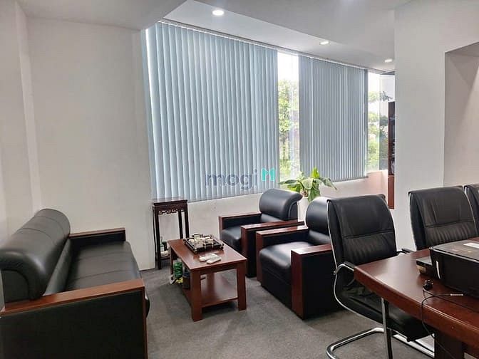 Hình ảnh Một sàn 90m2 có nội thất duy nhất tại MT Phan Đình Giót, Tân Bình