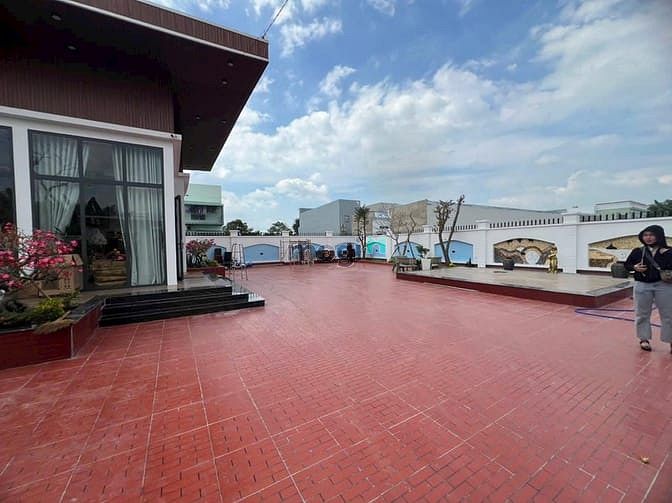 Hình ảnh Cần tiền bán gấp VILLA Hồ Bơi ngay KCN Cầu Tràm gần Chợ Bình Chánh