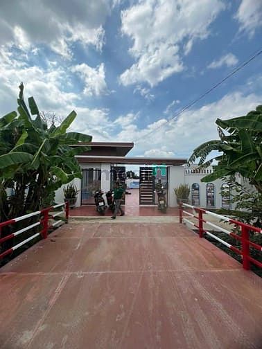 Hình ảnh Cần tiền bán gấp VILLA Hồ Bơi ngay KCN Cầu Tràm gần Chợ Bình Chánh