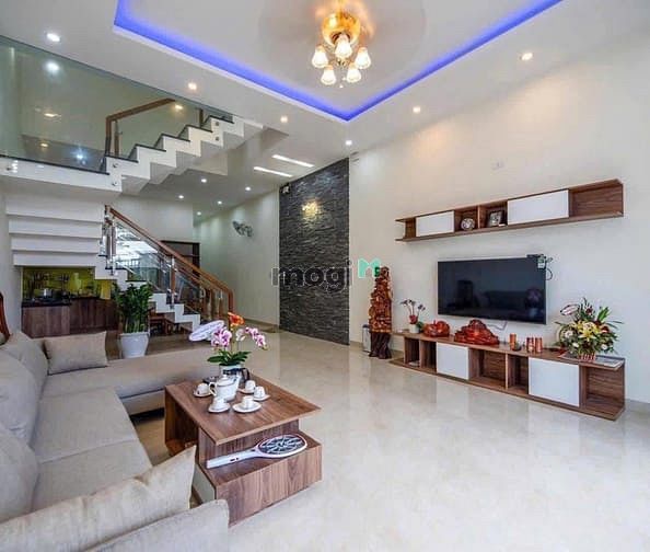 Hình ảnh Bán nhà giá rẻ - shr - đường xe hơi, full nội thất, hoàn công đầy đủ