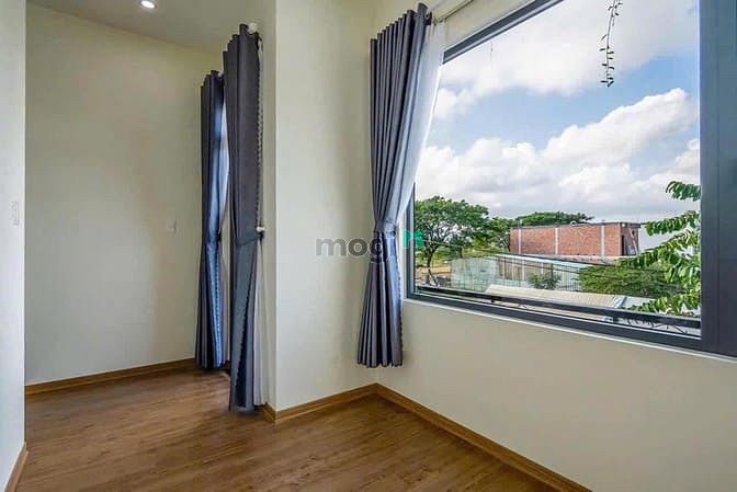 Hình ảnh Bán nhà giá rẻ - shr - đường xe hơi, full nội thất, hoàn công đầy đủ