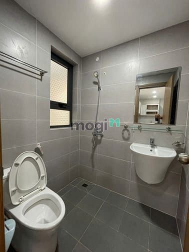 Hình ảnh Cho thuê chung cư gần Làng Đại Học, 2PN-2WC máy lạnh, tủ lạnh, rèmphơi
