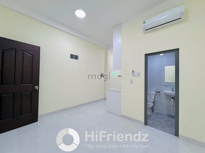 Hình ảnh CHDV 1 Phòng Ngủ 1 Phòng Khách Ban Công Riêng Đối Diện Etown Cộng Hoà