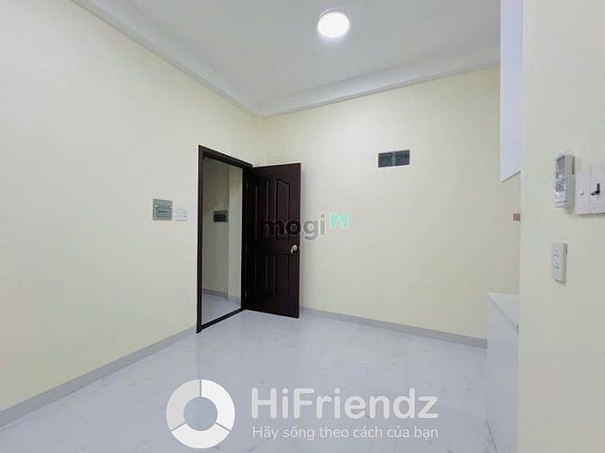 Hình ảnh CHDV 1 Phòng Ngủ 1 Phòng Khách Ban Công Riêng Đối Diện Etown Cộng Hoà