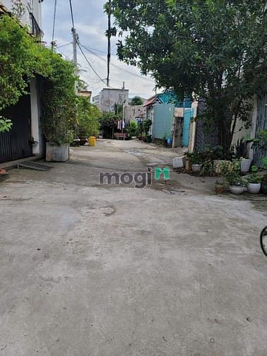 Hình ảnh 4,9 tỷ nhà 2 tầng hẻm xe hơi HBP Thủ đức