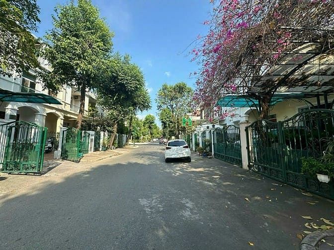 Hình ảnh Bán nhanh biệt thự Hưng Thái, Phú Mỹ Hưng, Quận 7