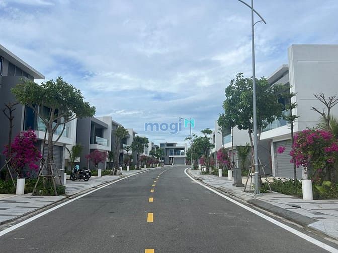 Hình ảnh CC-Định cư Mỹ bán căn villa tâm huyết 400m2 view kênh sinh thái chill