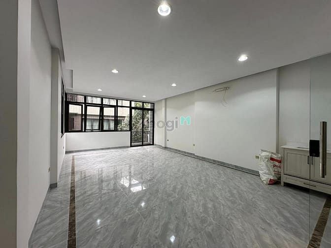 Hình ảnh Bán Nhà 7 tầng Mặt Phố Kim Mã - Quận Ba Đình - Dt 55m2 x 7 Tầng
