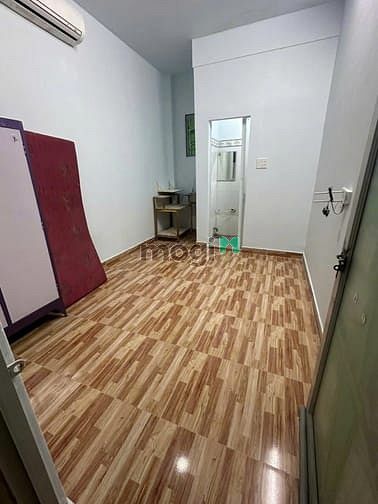 Hình ảnh Phòng cho thuê 310 Dương Quảng Hàm, giá 2tr6