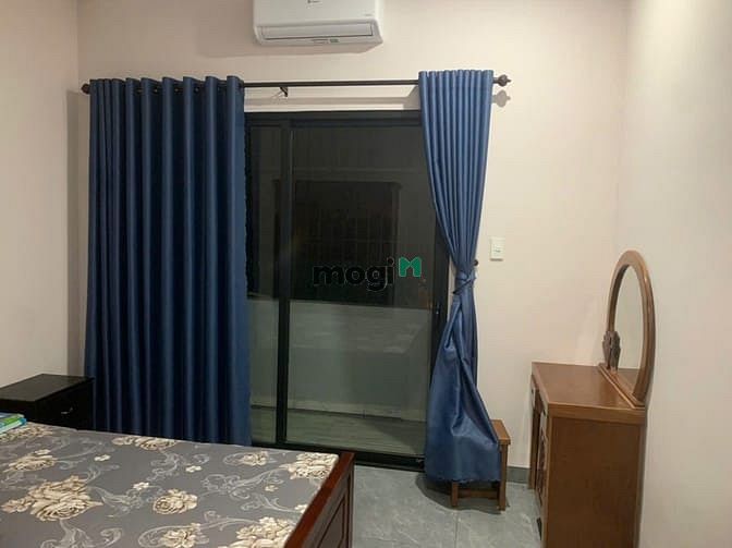 Hình ảnh cho thuê Trang Chủ MB66.COM / Đăng Ký Tặng 66K gia đình gần biển, cửa sổ nhìn ra biển.