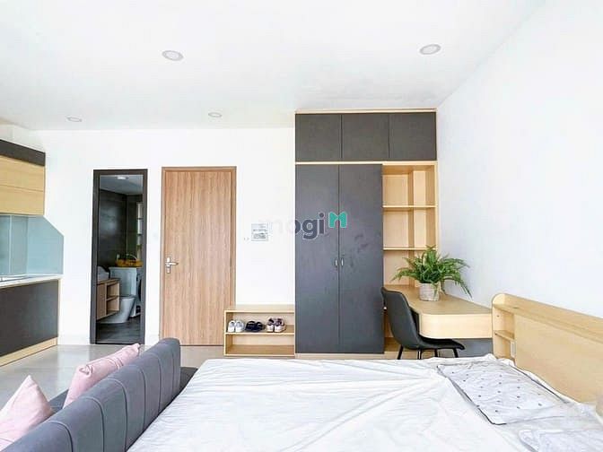 Hình ảnh Cho thuê lại căn studio ban công Full nội thất gần Parc Mall