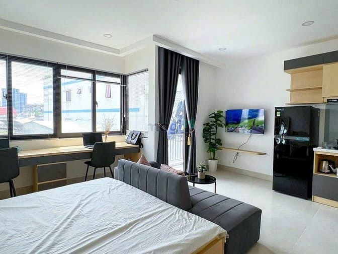 Hình ảnh Cho thuê lại căn studio ban công Full nội thất gần Parc Mall
