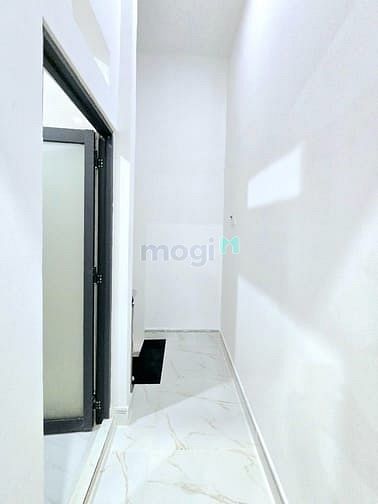 Hình ảnh ❌️❌️Nhà 2 lầu❌️❌️ hẻm xe hơi ❌️❌️gần chợ