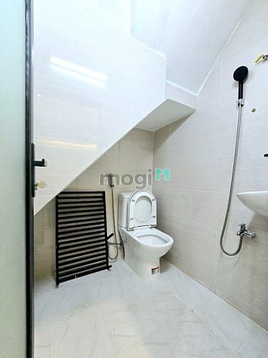 Hình ảnh ❌️❌️Nhà 2 lầu❌️❌️ hẻm xe hơi ❌️❌️gần chợ