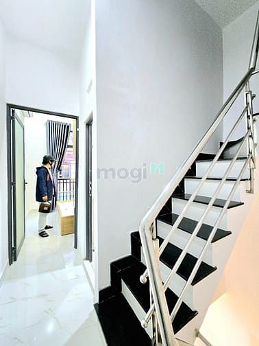 Hình ảnh ❌️❌️Nhà 2 lầu❌️❌️ hẻm xe hơi ❌️❌️gần chợ