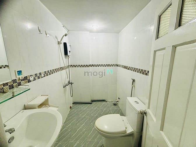 Hình ảnh Cho Thuê Căn Hộ 2PN 2WC Gần Bùi Viện , Chợ Bến Thành Quận 1