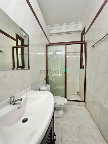 Hình ảnh Cho Thuê Căn Hộ Studio Full Nột Thất Rộng 30m2 Tại Đường Lạc Long Quân