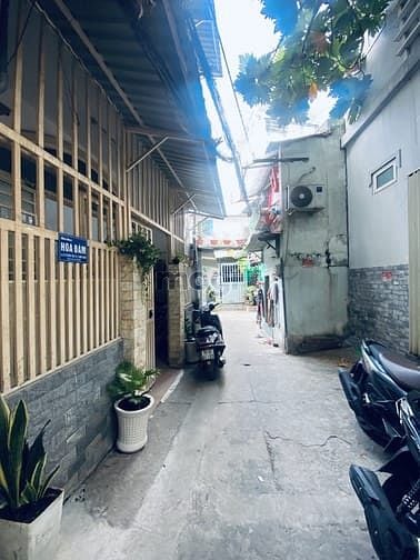 Hình ảnh Bình Thạnh Nhà 3 Tầng 3 PN Hơn 5 Tỷ