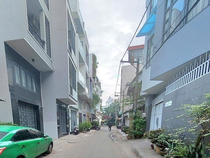 Hình ảnh Bình Thạnh Nhà 3 Tầng 3 PN Hơn 5 Tỷ