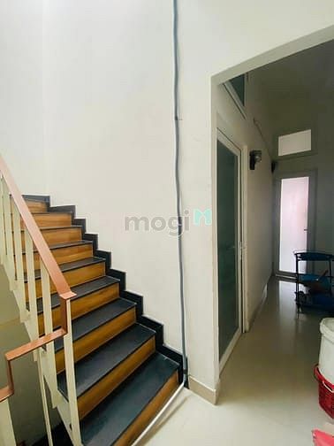 Hình ảnh Bán gấp hòa hảo, q10, 60m2, 8 phòng, 60m2, 9.2 tỷ.