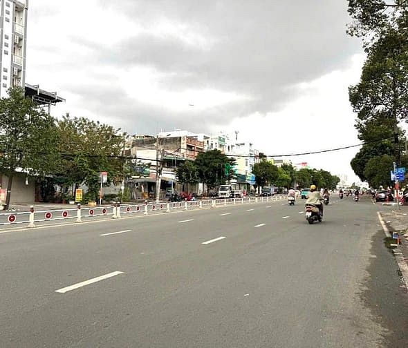 Hình ảnh Bán nhà MT Tên Lửa, 9 x 20m, 3.5 tấm, 39.8 tỷ (Tín Hưng)