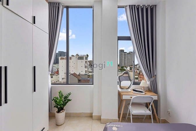 Hình ảnh Penhouse 1 Phòng Ngủ 60m2 full nội thất có thang máy ngay Landmark81
