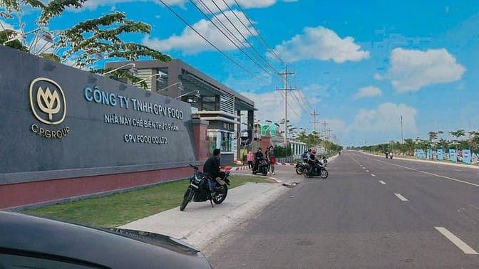 Hình ảnh Cần tiền sang gấp 1050m2 đất ở Thị Xã có suối sau đất dân đông. 190tr