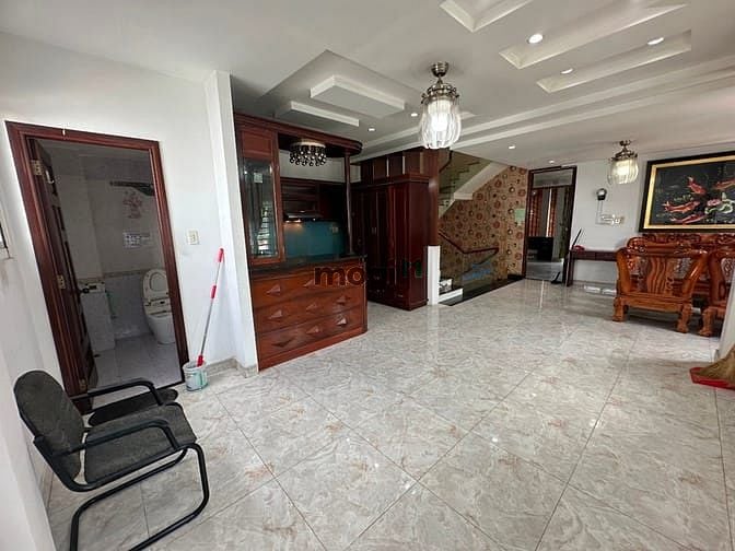 Hình ảnh Cho thuê ở tầng 1, 1PN, 2WC,có nhà bếp, 100m2