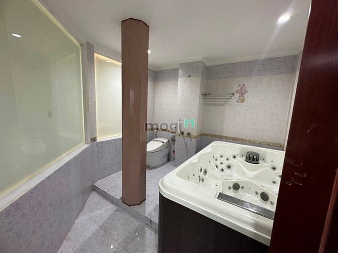 Hình ảnh Cho thuê ở tầng 1, 1PN, 2WC,có nhà bếp, 100m2