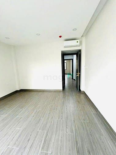 Hình ảnh Cho thuê nhà 371/2D Hai Bà Trưng, Phường 8, Quận 3.