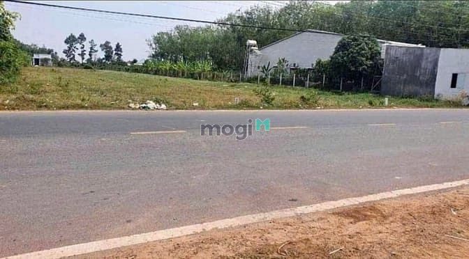 Hình ảnh Bán gấp 940m2 đất có 300m T.CƯ Gía 190TR/SỔ, dân đông xây ở liền