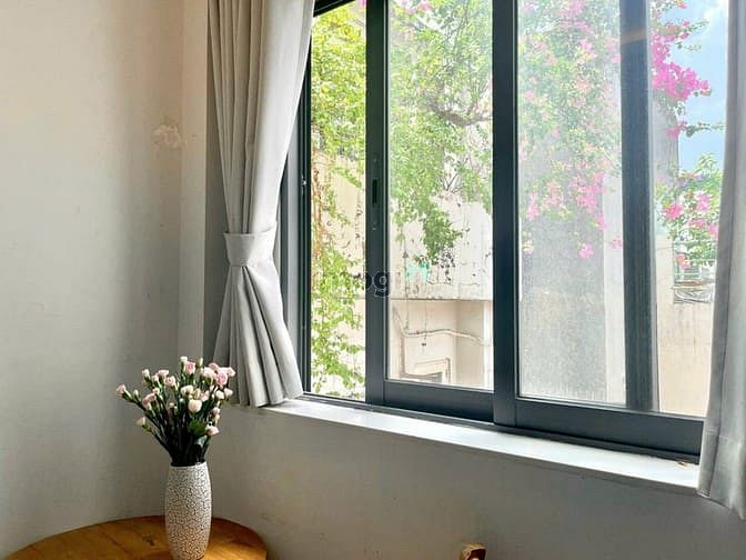Hình ảnh Cho thuê Studio diện tích 35m2 cửa sổ trời thoáng ngay cầu Lê Văn Sỹ