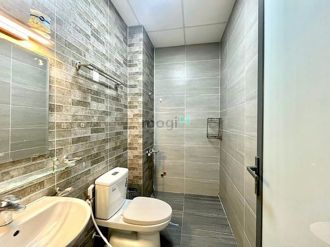 Hình ảnh Cho thuê Studio diện tích 35m2 cửa sổ trời thoáng ngay cầu Lê Văn Sỹ