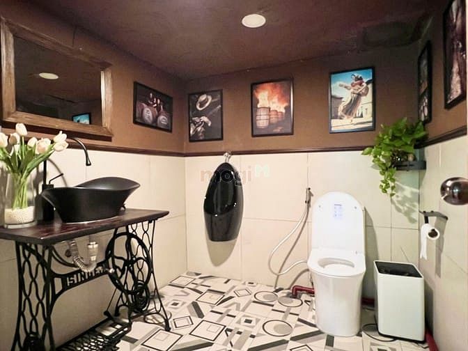 Hình ảnh Cho thuê tiệm NAIL SPA ở Phú Mỹ Hưng, Quận 7 có sẵn trang thiết bị máy