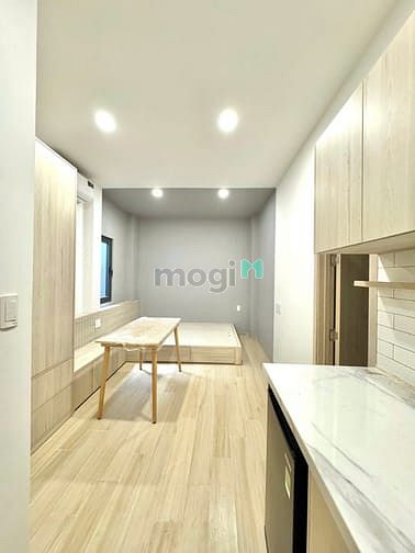 Hình ảnh Mb6623 nạp rút nhanh chóng Cách mạng Tháng 8, Quận 3-Full Nội Thất - Ban Công-Vòng xoay