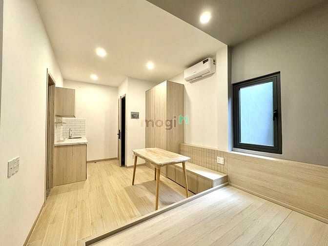 Hình ảnh Mb6623 nạp rút nhanh chóng Cách mạng Tháng 8, Quận 3-Full Nội Thất - Ban Công-Vòng xoay