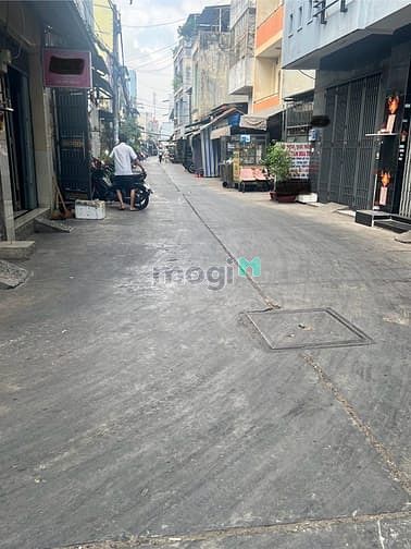 Hình ảnh MT kênh Chiến Lược, Bình Tân 838m2(12.7x50m nở hậu)