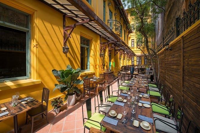 Hình ảnh Cho thuê biệt thự mặt phố Châu Long - Ba Đình