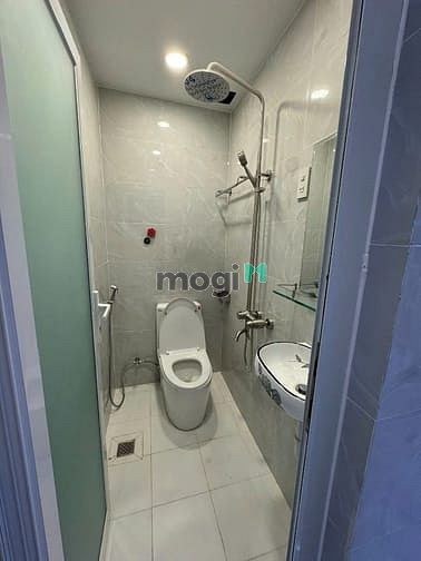 Hình ảnh CHDV đường 3/2, p11, Q10  rộng 14m2, nhà mới 3,3tr/th