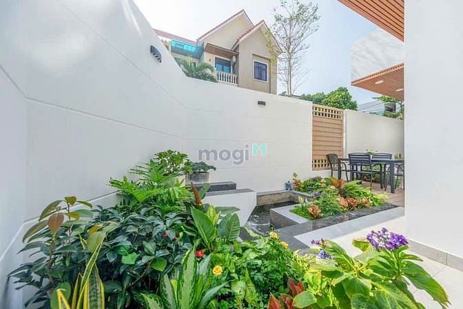 Hình ảnh Căn biệt thư đẹp mặt tiền Cao Đức Lân, Phường An Phú,Quận 2
