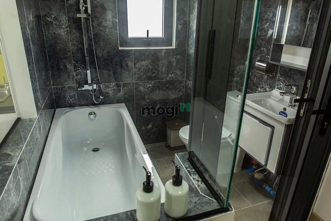 Hình ảnh Cho Thuê Phòng Trọ Ban Công Giá Rẻ Ngay Đinh Tiên Hoàng