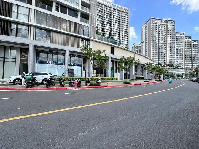 Hình ảnh Hạ giá Bán gấp shop Midtown The Peak Đường 15, view sông và Công viên
