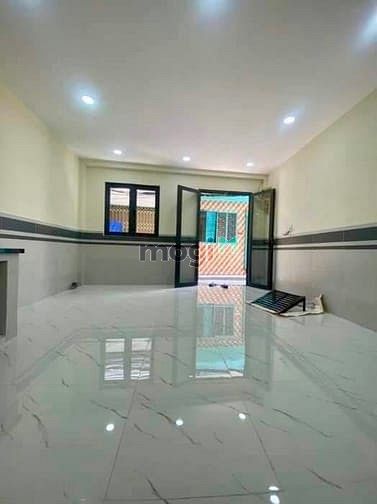 Hình ảnh Chủ ngộp cần bán gấp căn nhà 2 tầng lầu 90m2 - Lê Văn Việt .