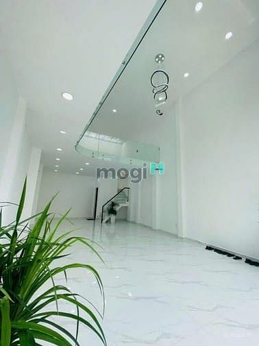 Hình ảnh Cho thuê nhà 49 Nguyễn Thái Bình, Phường 4, Quận Tân Bình