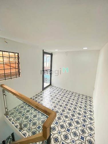 Hình ảnh Nhà hẻm thông 2 đường lớn, dtsd 33.3m2, ngang khủng, 3 tầng.