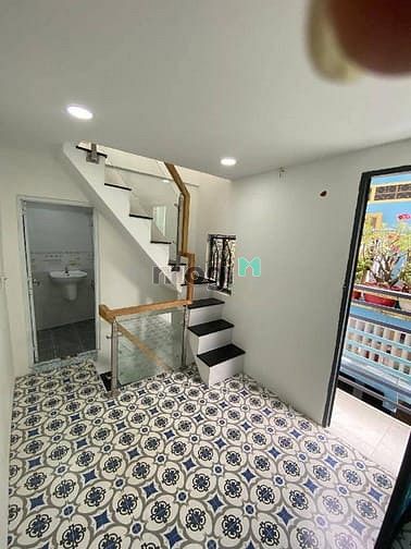 Hình ảnh Nhà hẻm thông 2 đường lớn, dtsd 33.3m2, ngang khủng, 3 tầng.