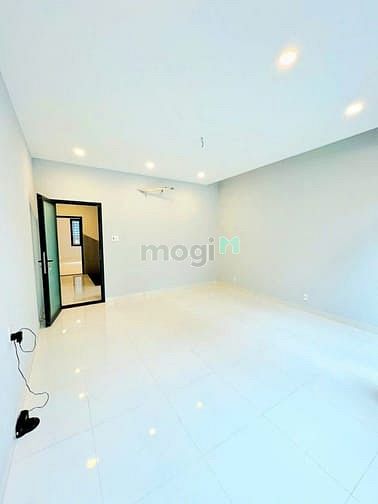 Hình ảnh cho thuê nhà làm văn phòng công ty,  Phường 13 Quận Tân Bình