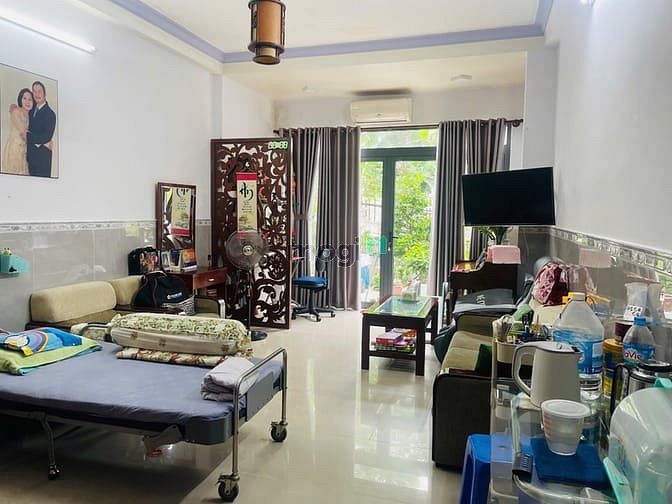 Hình ảnh Bán nhà mặt tiền khu tên lửa 4 tầng 100m2 có thang máy chỉ nhỉnh 11 tỷ